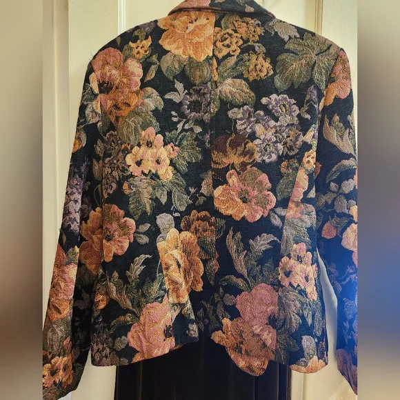 Jacket - Picture 2 of 4